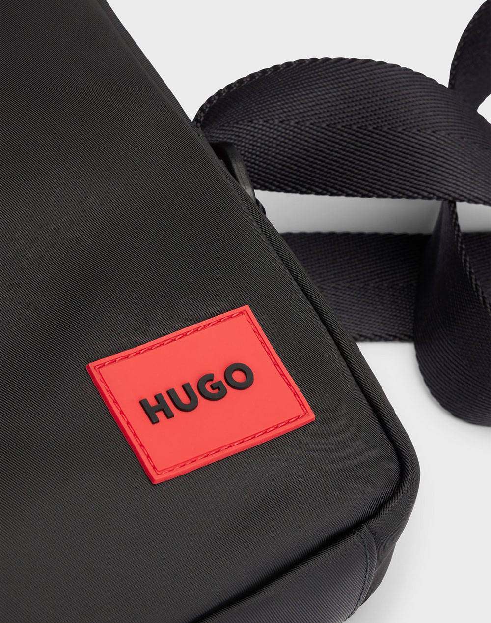 HUGO Ethon 2.0N_NS zip 10236381 01 (Rozměry: 20 x 15 x 5 cm)