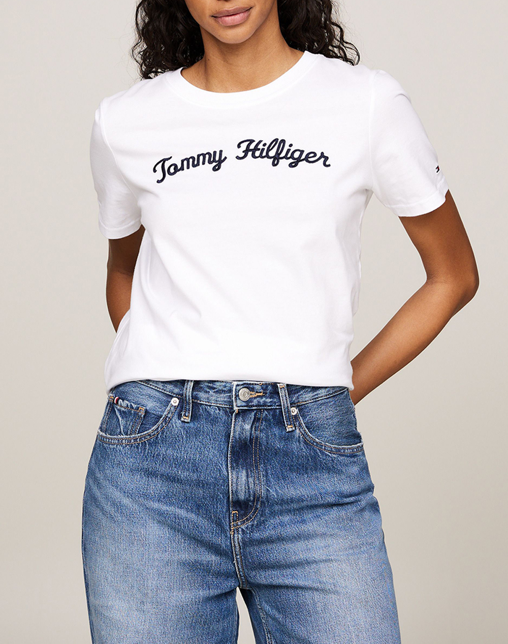 TOMMY HILFIGER REG SCRIPT C-NK SS