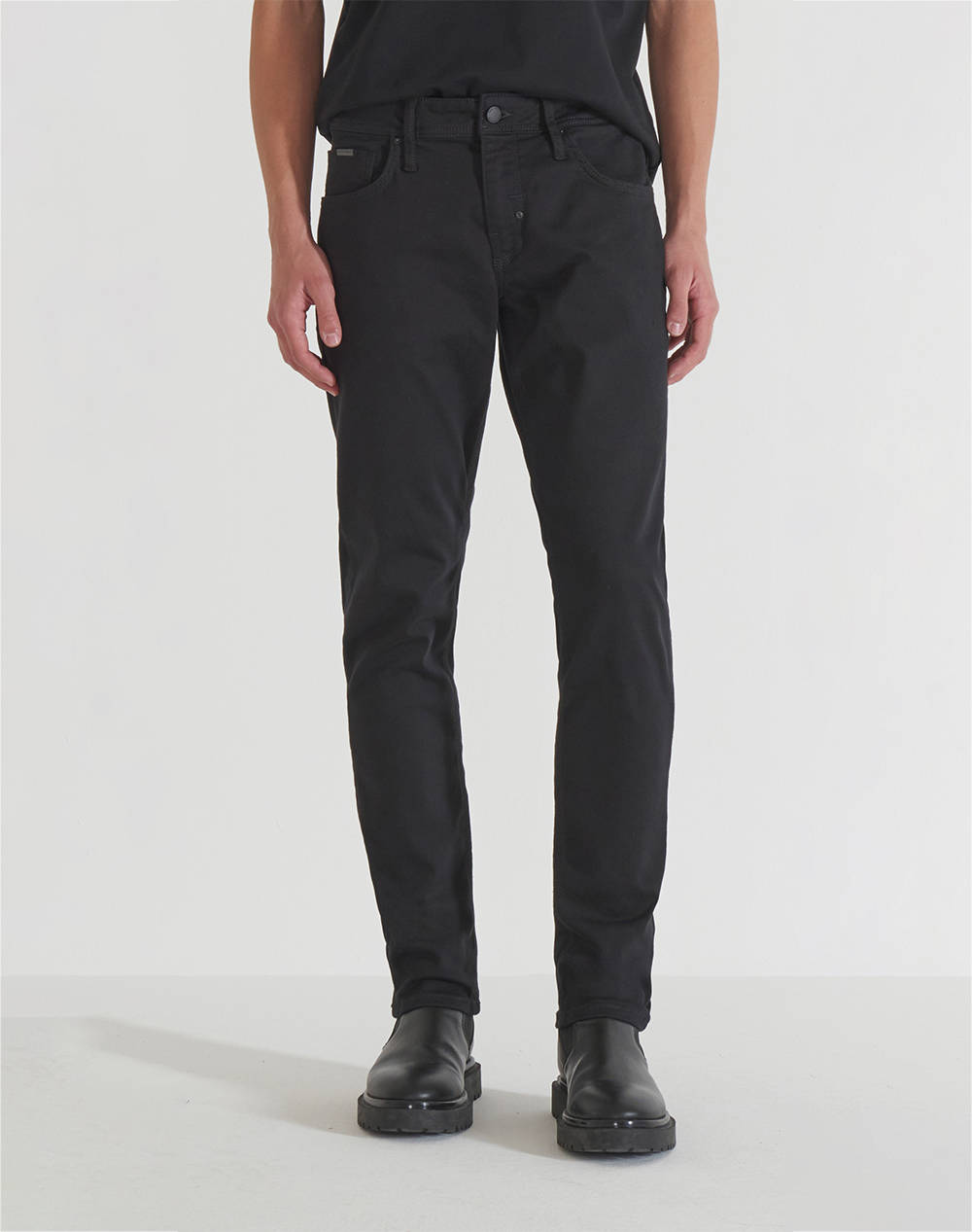 ANTONY MORATO MMDT00282FA750526W01891 MIN OF 10 JEANS KURT COMFORT TAPERED FIT IN ICONIC BLACK STAY BLACK DENIM KALHOTY