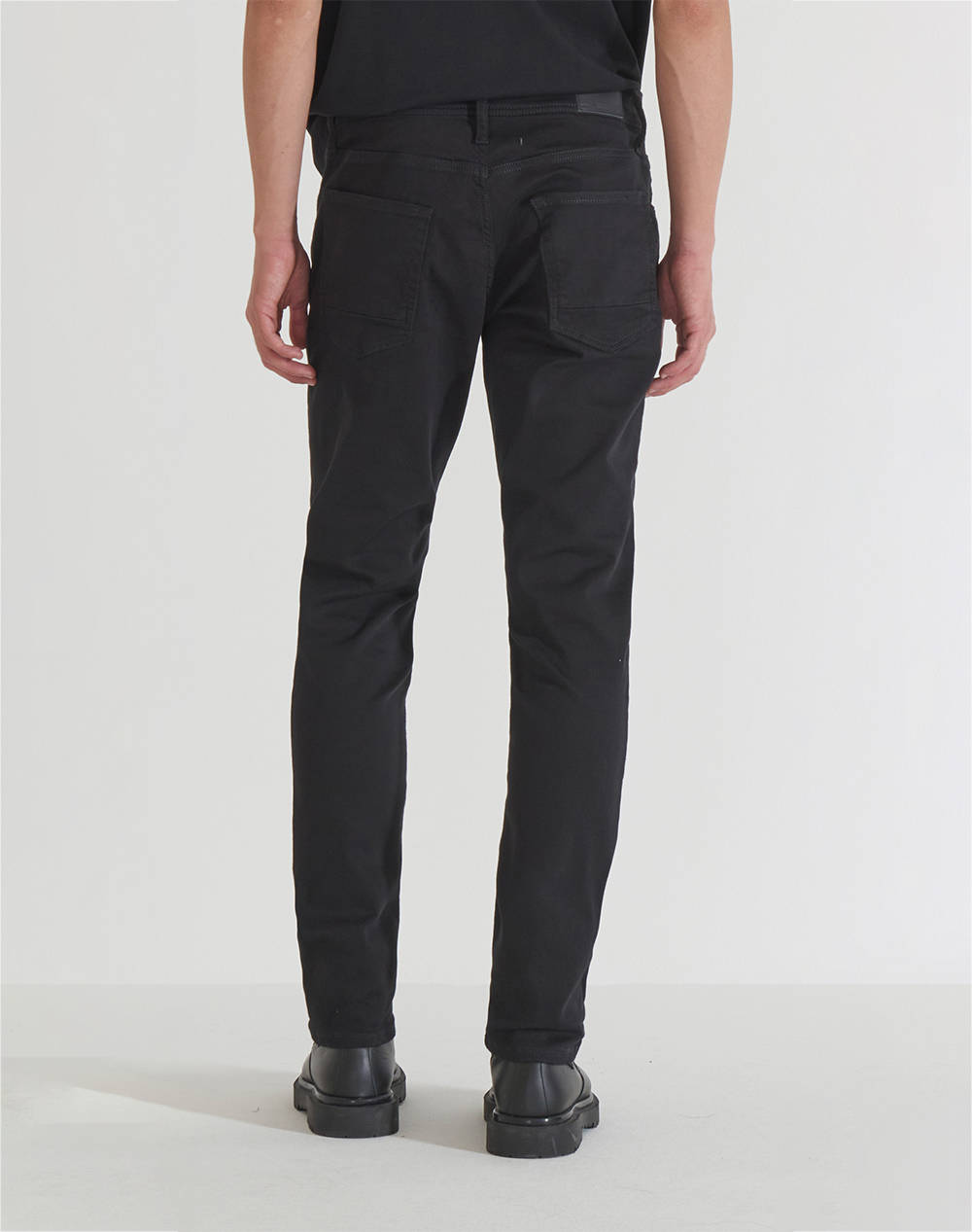 ANTONY MORATO MMDT00282FA750526W01891 MIN OF 10 JEANS KURT COMFORT TAPERED FIT IN ICONIC BLACK STAY BLACK DENIM KALHOTY