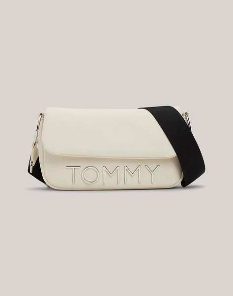 TOMMY JEANS TJW BOLD ELONGATED FLAP CROSS. (Rozměry: 14 x 23 x 6 cm)