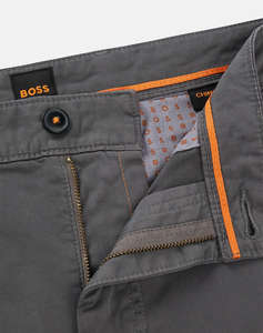 BOSS Chino_tapered 10242156 01