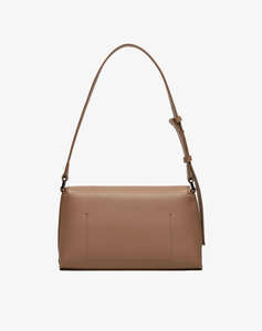 CALVIN KLEIN CK DAILY SHOULDER BAG PEBBLE (Rozměry: 28 x 15 x 8 cm)