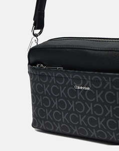 CALVIN KLEIN CK MUST CONV CAMERA BAG_MONO (Rozměry: 22 x 15 x 8 cm)