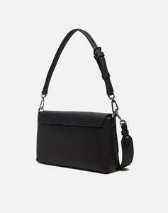 CALVIN KLEIN CK MUST CONV SHOULDER BAG_MONO (Rozměry: 27 x 15 x 6 cm)