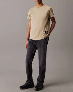 CALVIN KLEIN BADGE ROUND HEM TEE